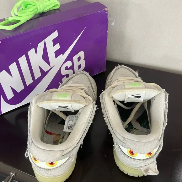 Nike SB Mummy Cream and Light Green Sneakers - Picture 10 of 13